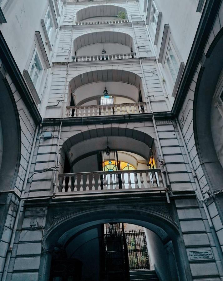 Hotel La Terrazza Delle Fate à Naples Extérieur photo