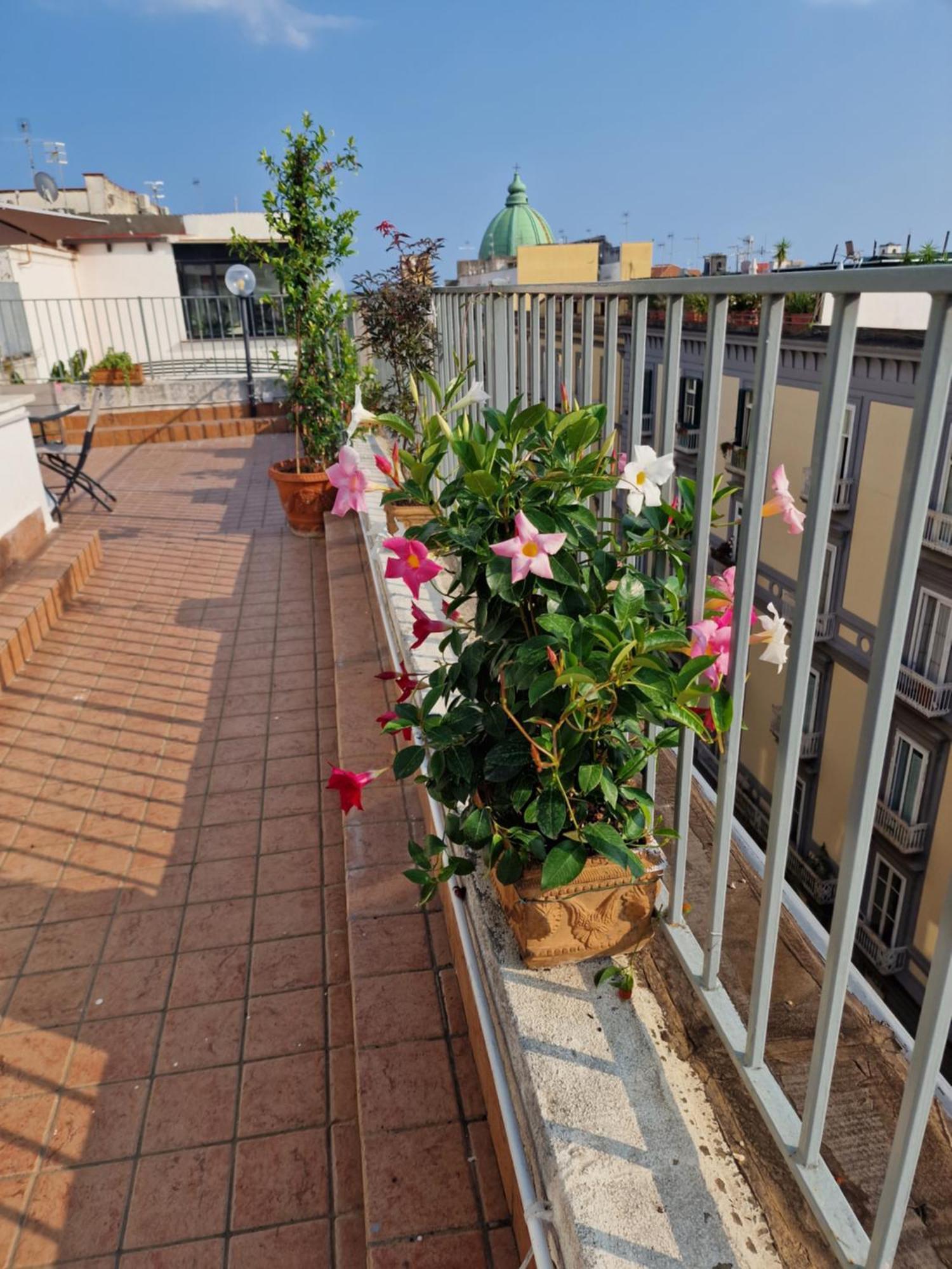 Hotel La Terrazza Delle Fate à Naples Extérieur photo