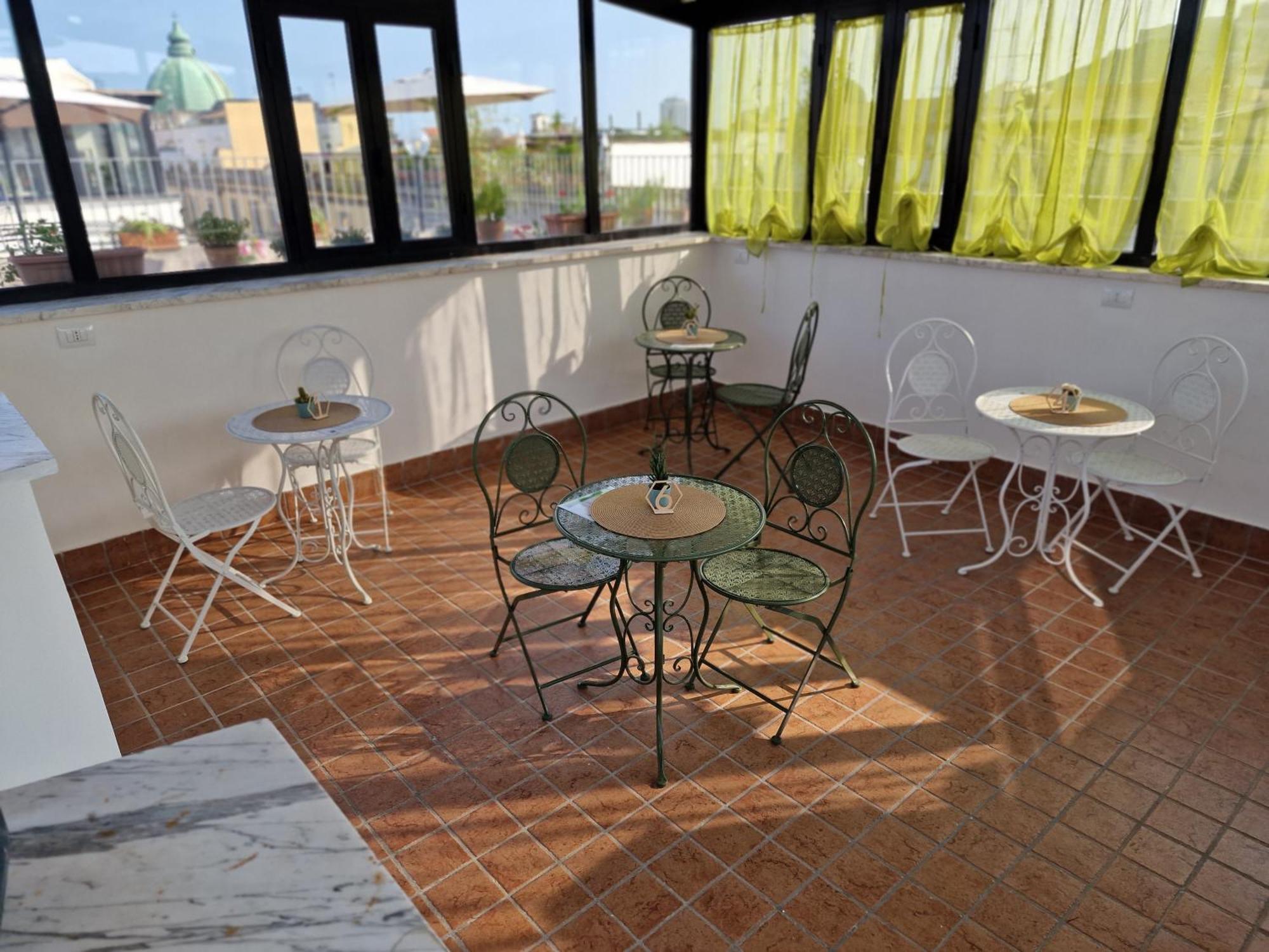 Hotel La Terrazza Delle Fate à Naples Extérieur photo