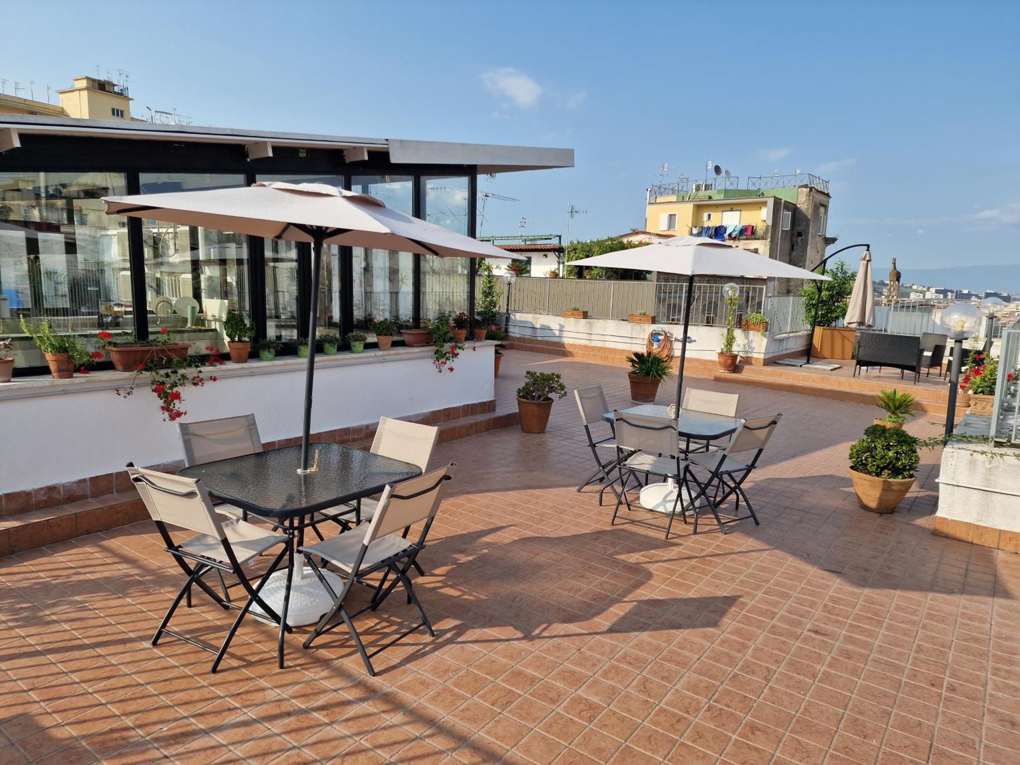 Hotel La Terrazza Delle Fate à Naples Extérieur photo